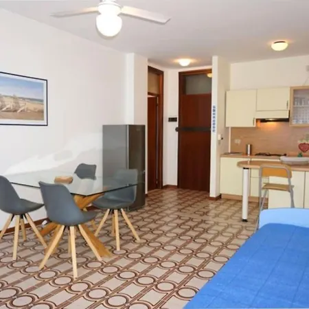 Welcoming Flat With Charming Pool View Terrace Apartamento Porto Santa Margherita di Caorle