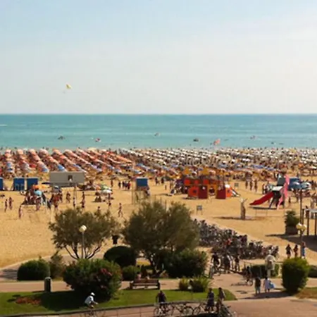 Apartamento Welcoming Flat With Charming Pool View Terrace Porto Santa Margherita di Caorle